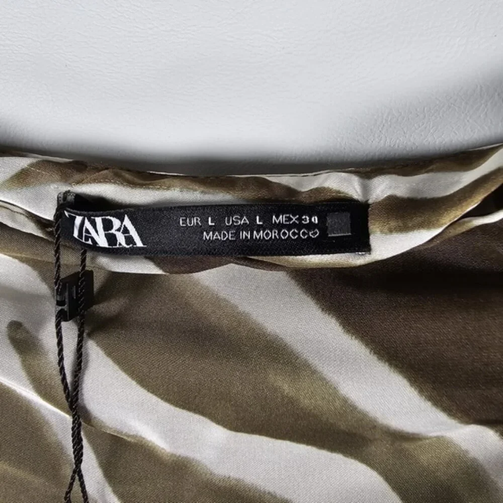 NWT ZARA Satin Animal Print HighWaisted Midi Skirt Front Slit Hem 8330/235 LARGE